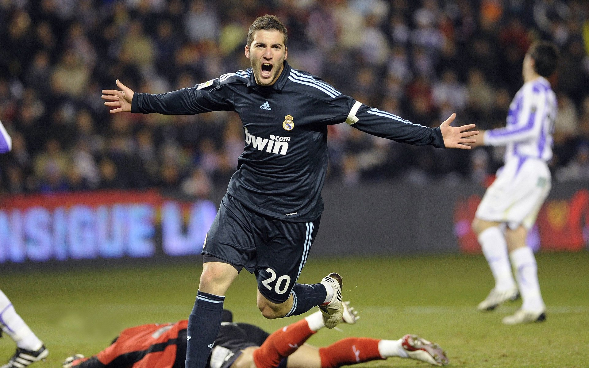 活久见！瓜迪奥拉玩防反！哈兰德机器人实锤，瓜迪奥拉和哈维的区别