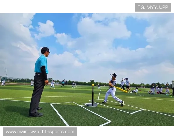 棒球队训练关注细节处理，多名投手控球能力改善